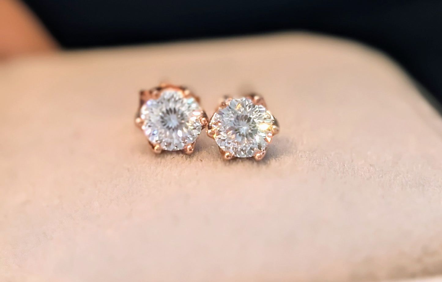 💎 0.5ct Moissanite Stud Earrings – GRA Certified | Rose Gold Setting