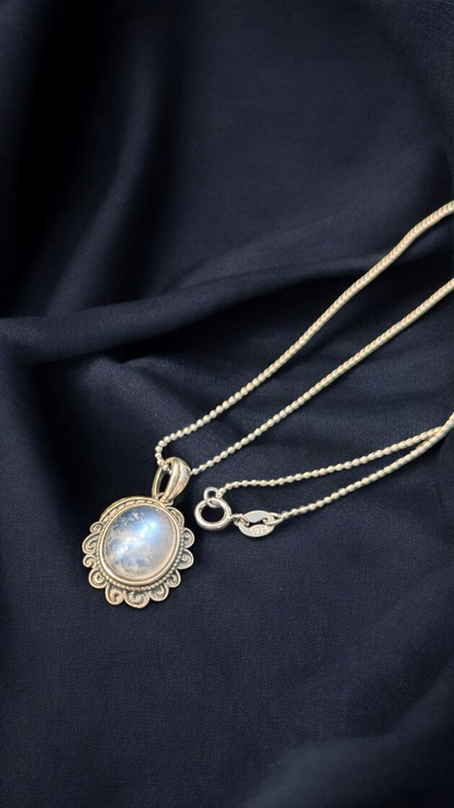 🌙Sterling Silver Moonstone Pendant Necklace | Vintage-Inspired Natural Gemstone🌙